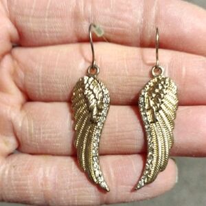 -VINTAGE CRYSTAL GOLD-TONE ANGEL WINGS DROP DANGLE HOOK 2" EARRINGS